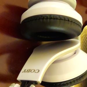 Headphone,  white with extended sides universal